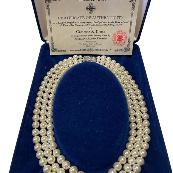 Jacqueline Kennedy Authentic Reproduction Pearls - Picture 6 of 8